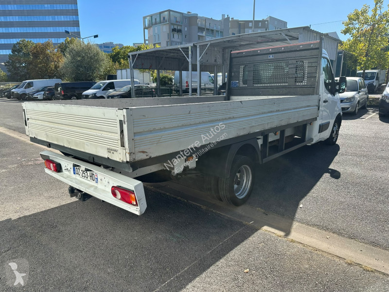 Véhicule utilitaire Renault MASTER III PLATEAU...