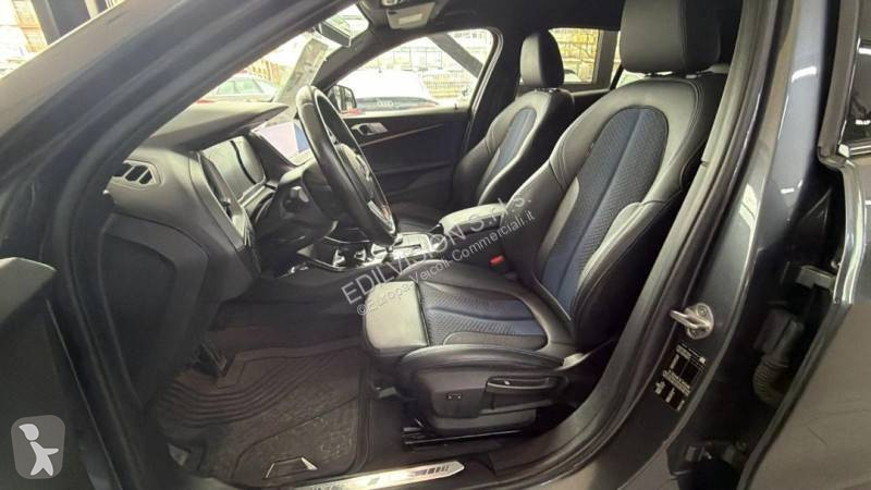 Véhicule utilitaire BMW
