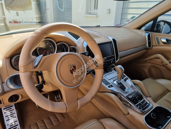 Коммерческий автомобиль Porsche CAYENNE