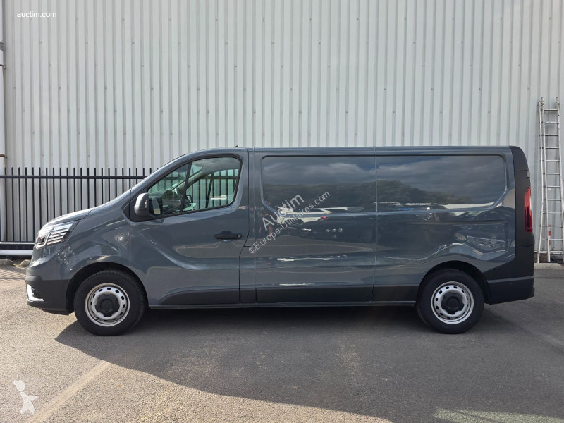 Коммерческий автомобиль Renault trafic