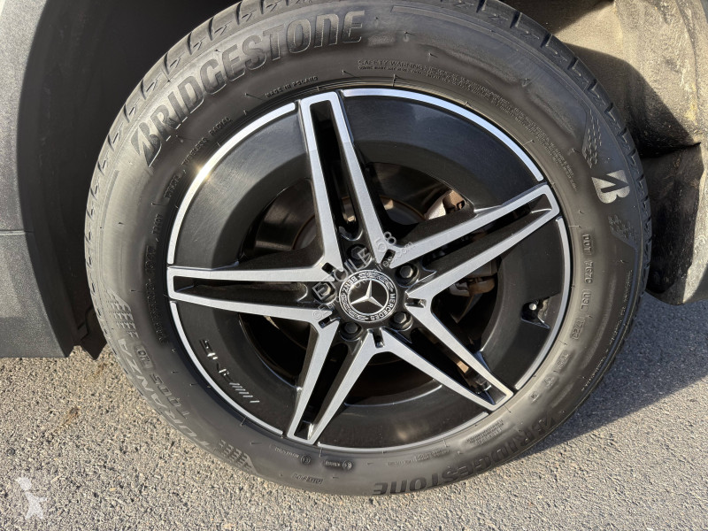 Mercedes EQA 250+ van