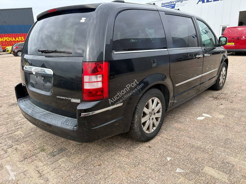 Chrysler 2.8 CRD Limited van
