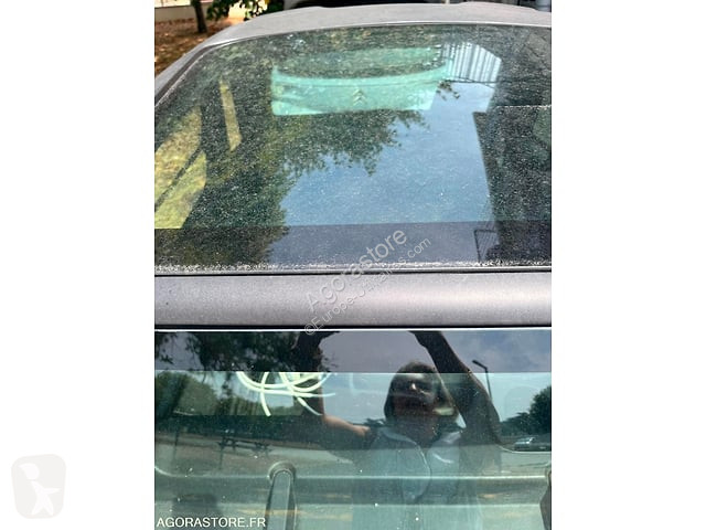 Коммерческий автомобиль