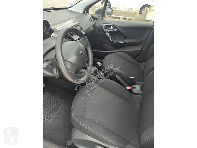 Коммерческий автомобиль Peugeot 208 access 5...