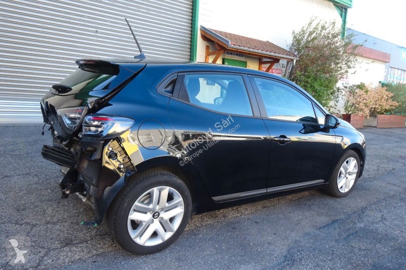 Коммерческий автомобиль Renault CLIO E-TECH 1,6...