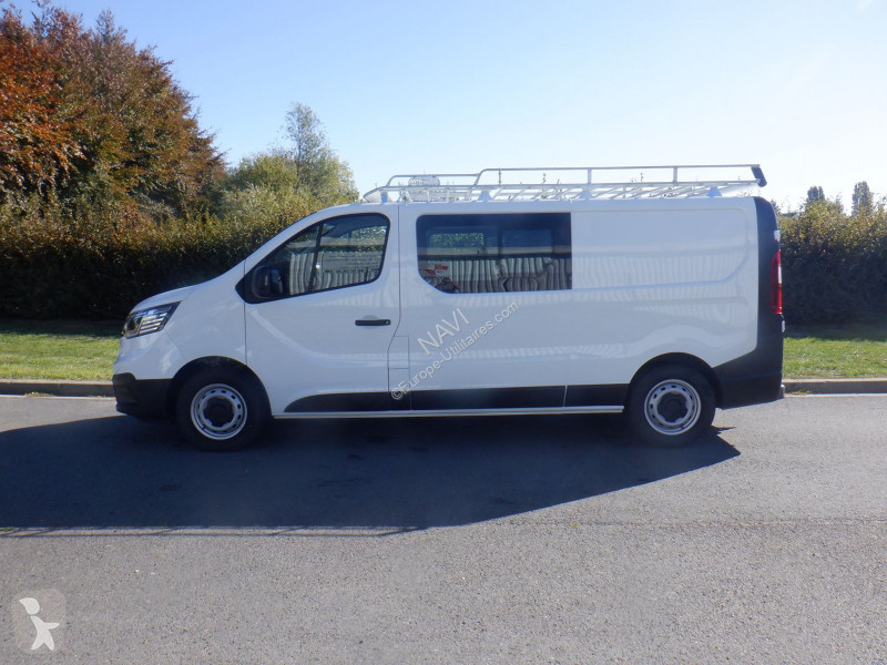 Коммерческий автомобиль Renault TRAFIC III FG...