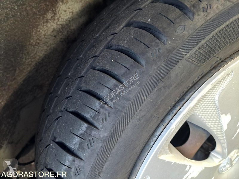 Samochód dostawczy Peugeot 108