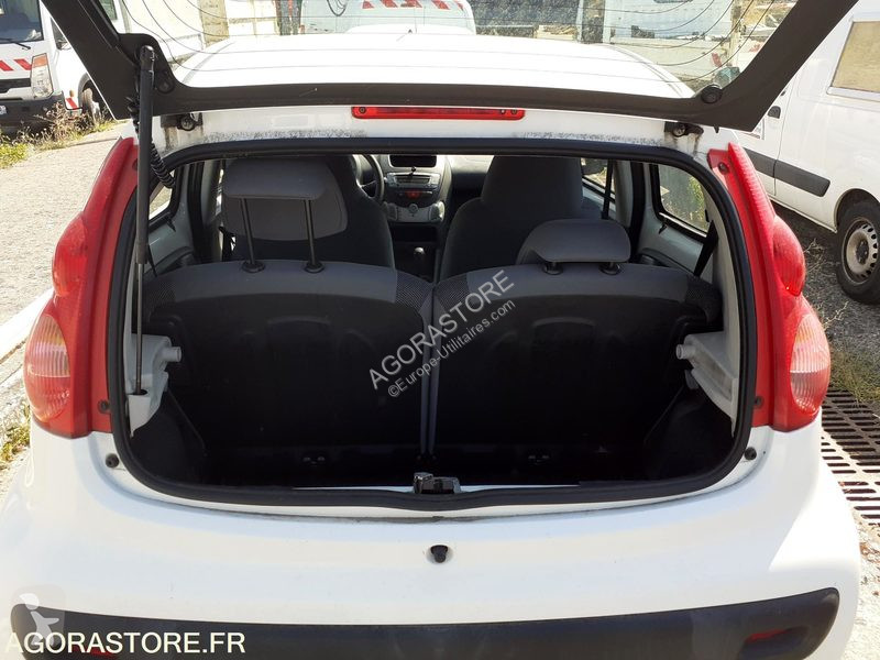 Samochód dostawczy Peugeot 107