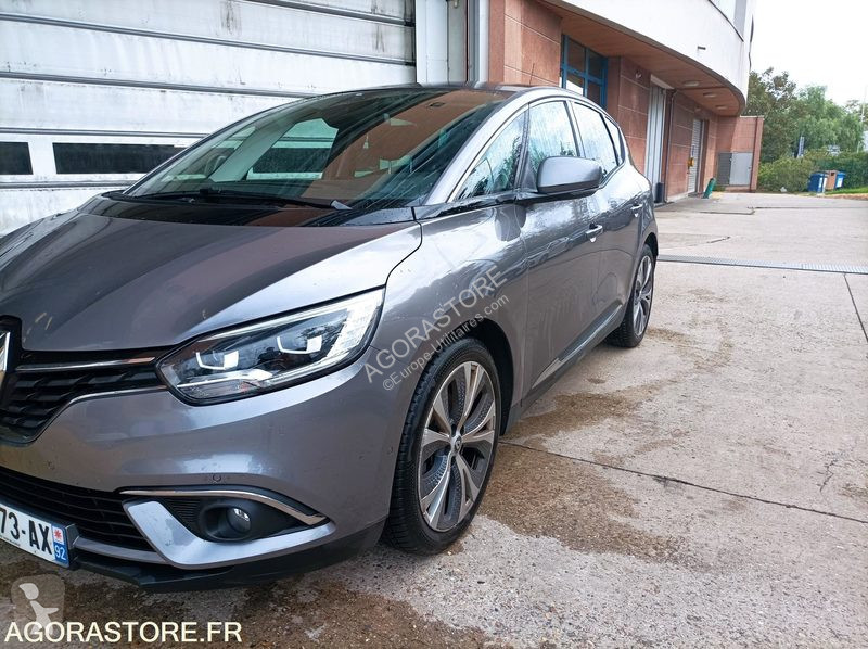 Samochód dostawczy Renault MEGANE