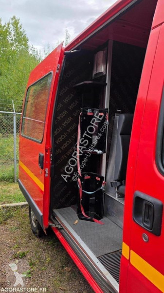 Samochód dostawczy Peugeot BOXER