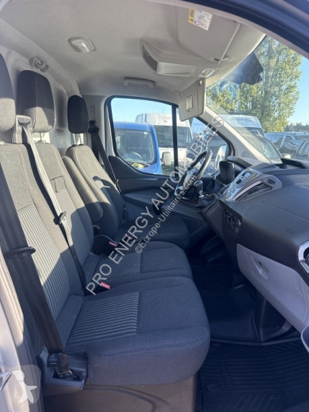Коммерческий автомобиль Ford TRANSIT CUSTOM FG...