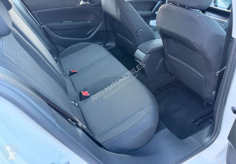 Samochód dostawczy Peugeot