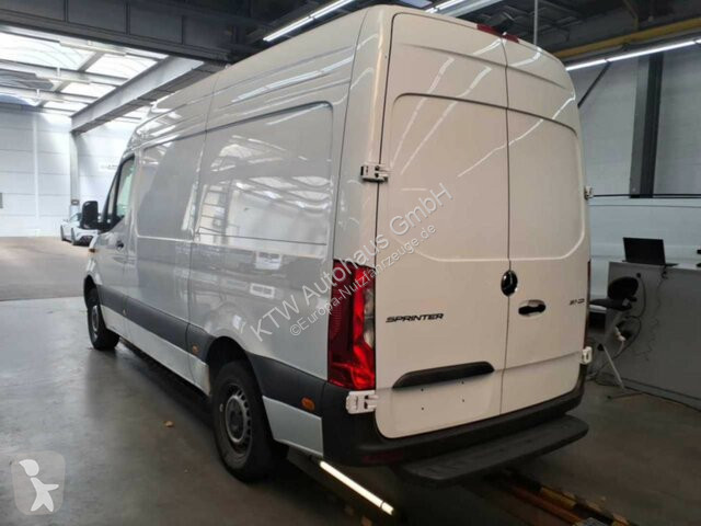 Samochód dostawczy Mercedes Sprinter 317...