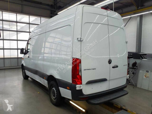Samochód dostawczy Mercedes Sprinter 317...