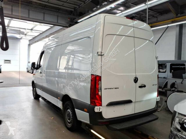 Samochód dostawczy Mercedes Sprinter 317...