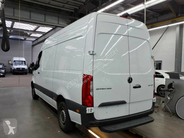 Samochód dostawczy Mercedes Sprinter 317...