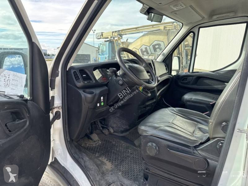 Furgoneta Iveco 35S12
