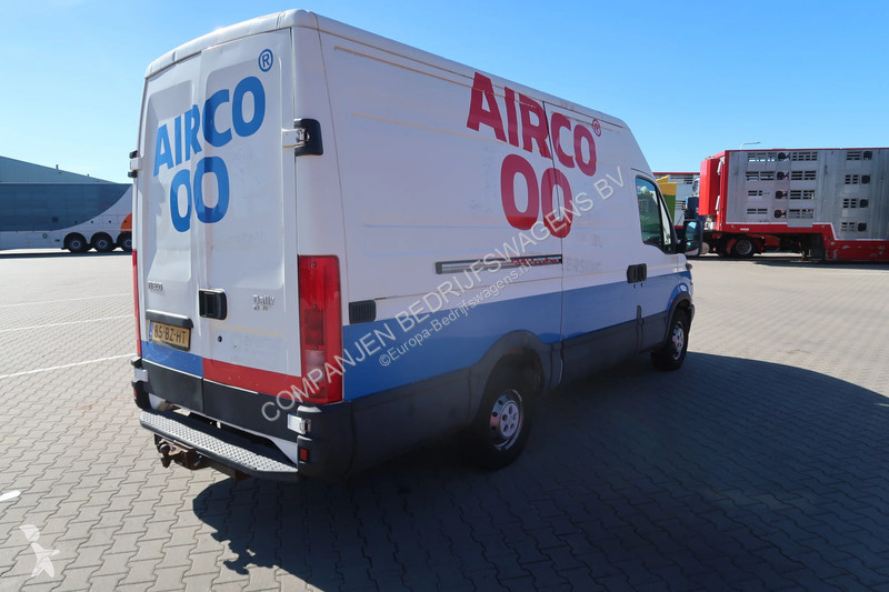 Furgoneta Iveco 2.3