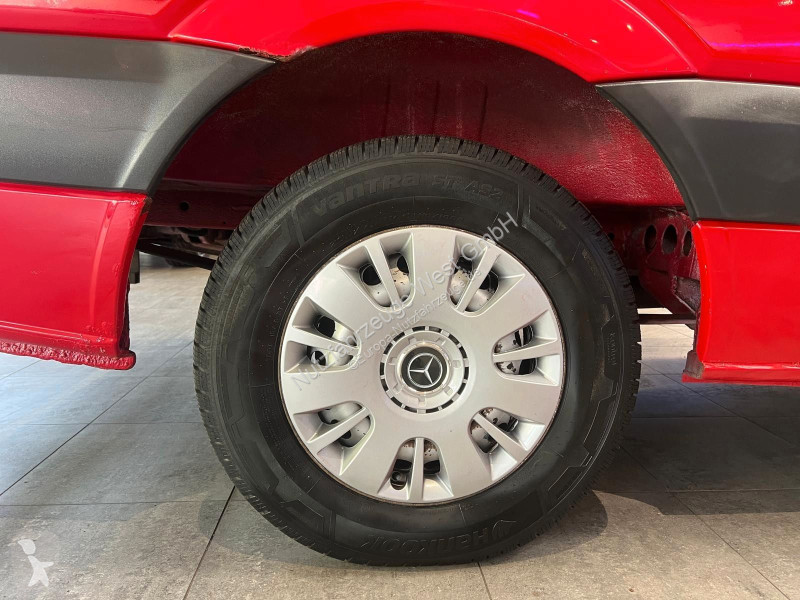 Furgoneta Mercedes...