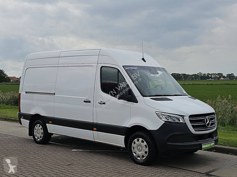 Autoutilitară Mercedes 317 L2H2 LED 3.5t-Trekh