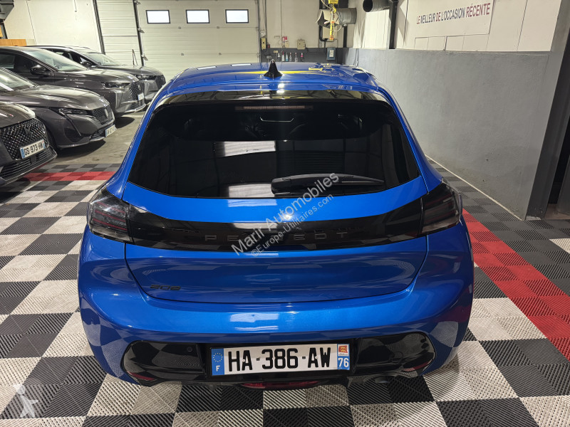 Samochód dostawczy Peugeot 208