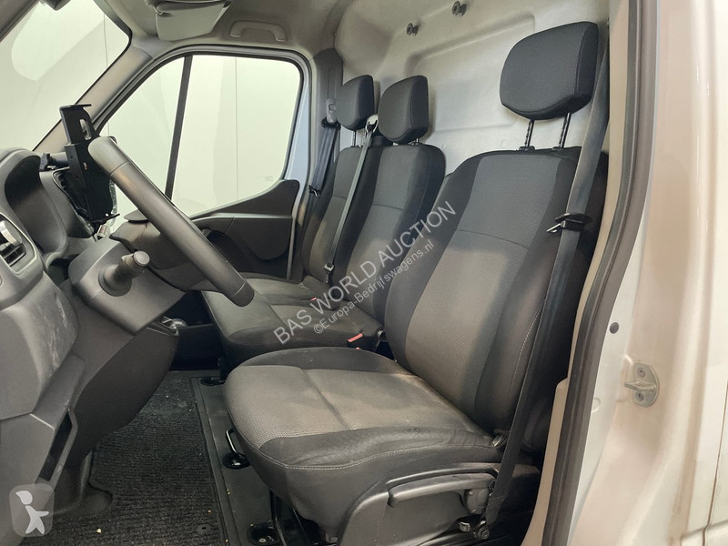 Furgoneta Renault T35 2.3 dCi 135 L2H3