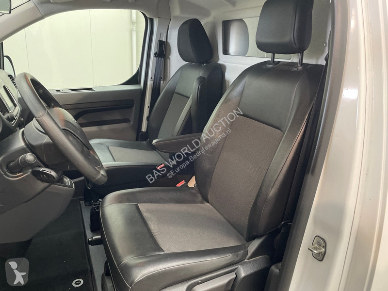 عربة نفعية Peugeot 1.5 BlueHDI 100 Compact Premium