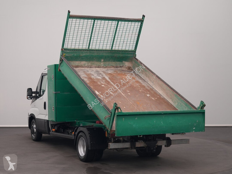 عربة نفعية Iveco 35C18
