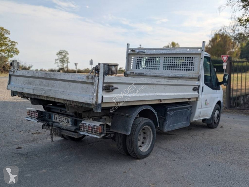 Véhicule utilitaire Ford 110 T300