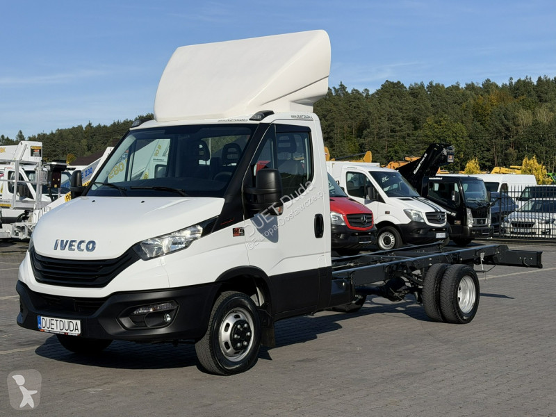 Furgoneta Iveco 35C18