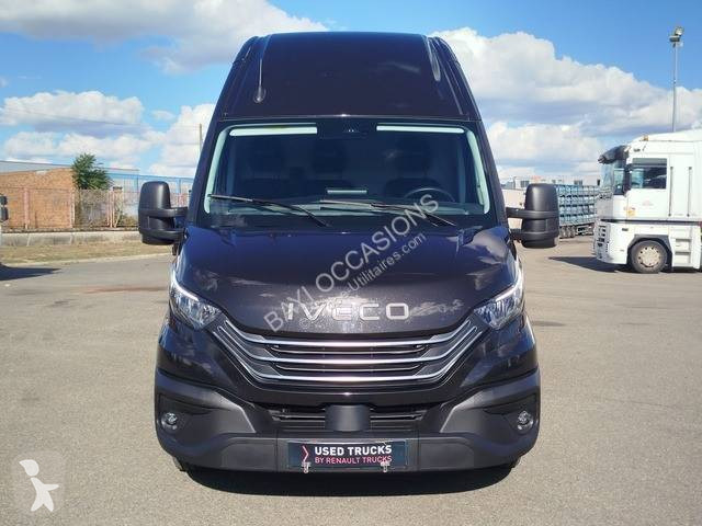 Veículo utilitário Iveco 35C21