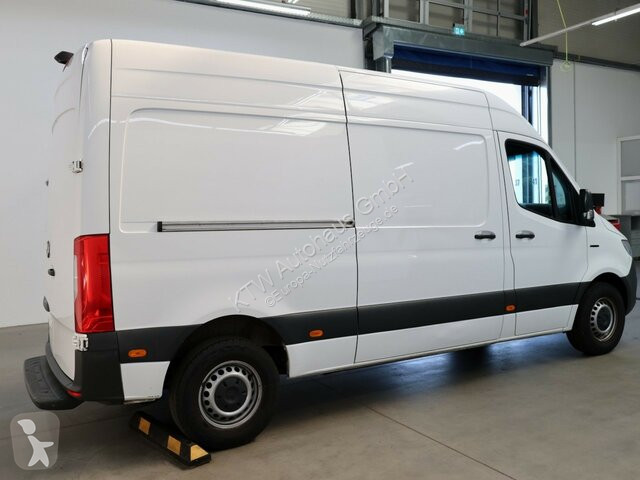Коммерческий автомобиль Mercedes eSprinter 312...