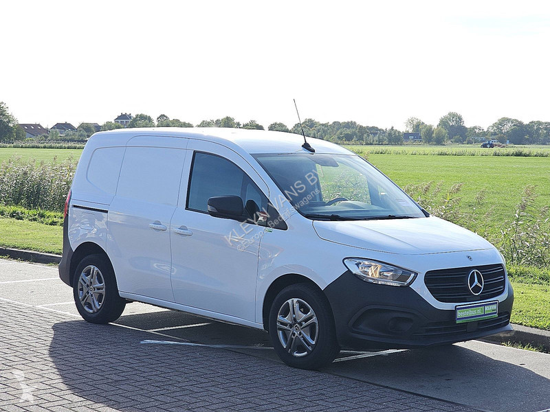 Autoutilitară Mercedes 110 CDI Long Airco Mbux...