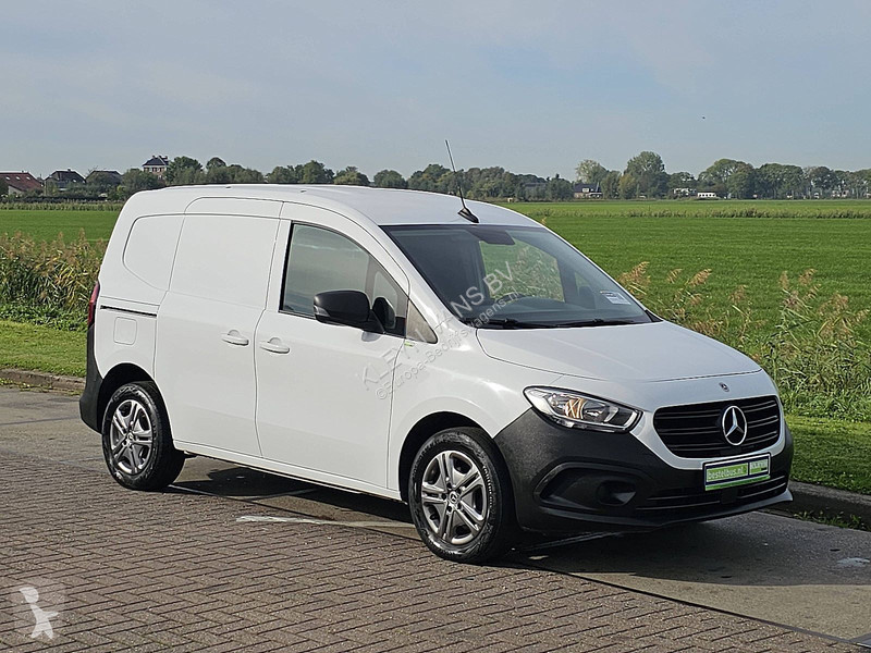 Autoutilitară Mercedes 110 CDI Long Airco Mbux...