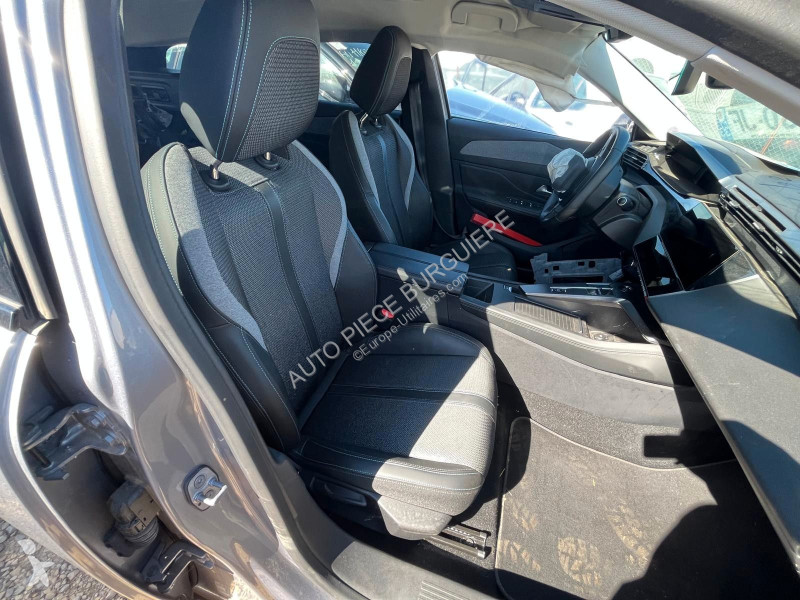 Лекотоварен автомобил Peugeot III SW 1.5...
