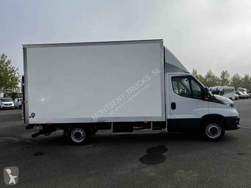 Autoutilitară Iveco 35S16