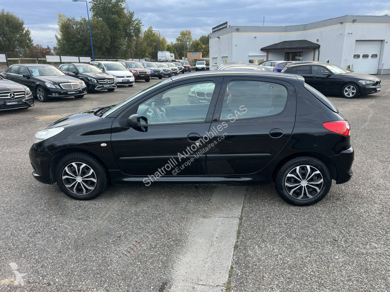 Autoutilitară Peugeot 1.1 i 60ch 4cv 5Portes...