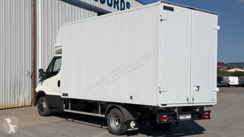 Véhicule utilitaire Iveco 35C15