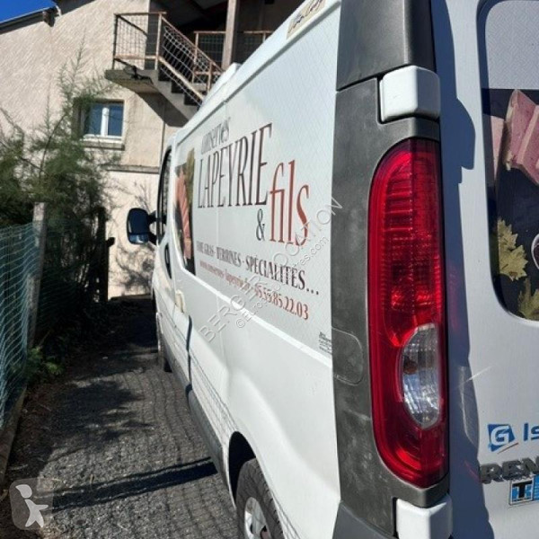 Véhicule utilitaire Renault  Trafic
