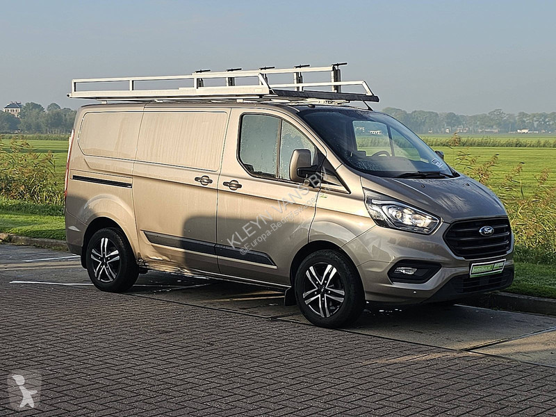 Véhicule utilitaire Ford 2.0 ac EURO6 resteel
