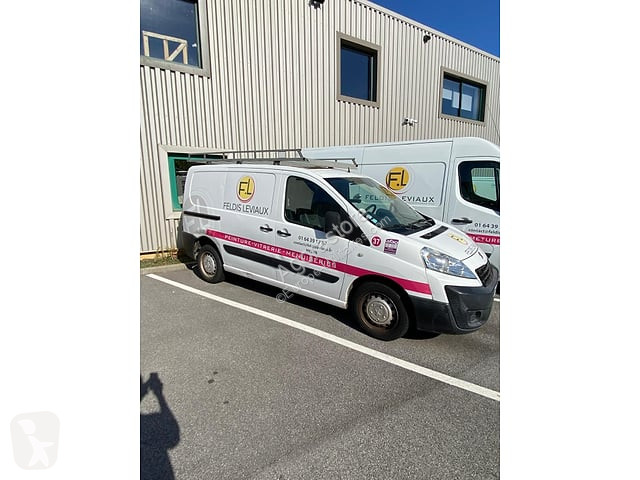 Véhicule utilitaire Peugeot EXPERT