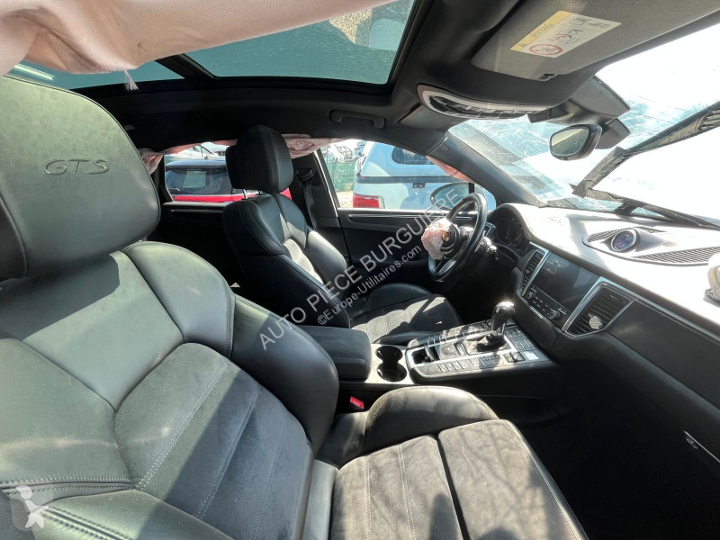 Véhicule utilitaire Porsche 3.0i V6 360 GTS /...