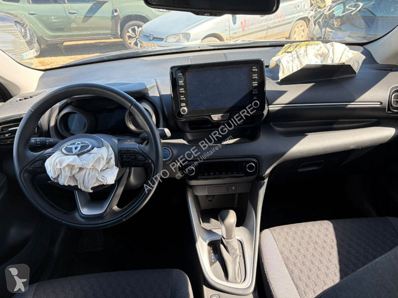 Véhicule utilitaire Toyota IV 1.5 Hybride 114 /...