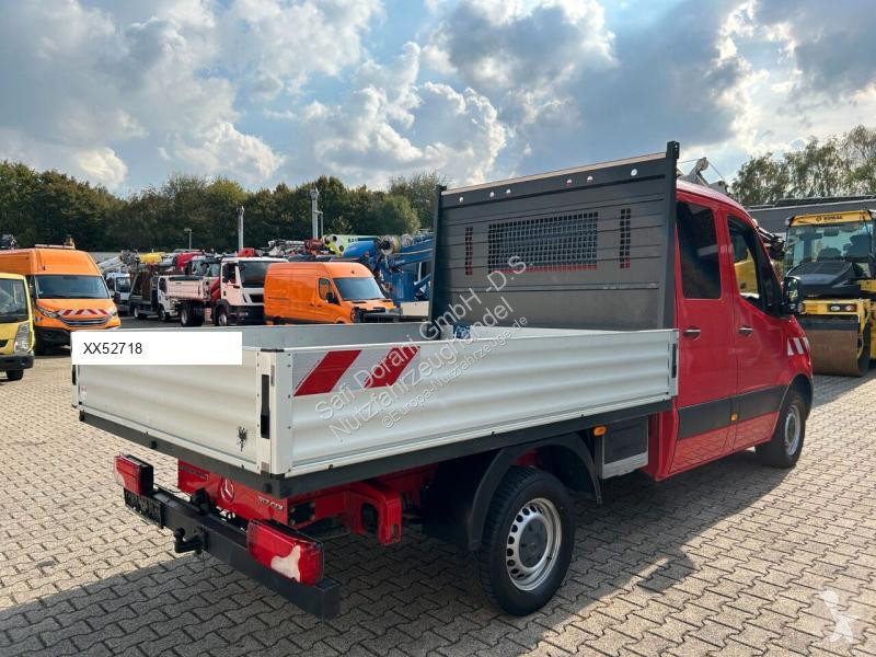Mercedes 317 van