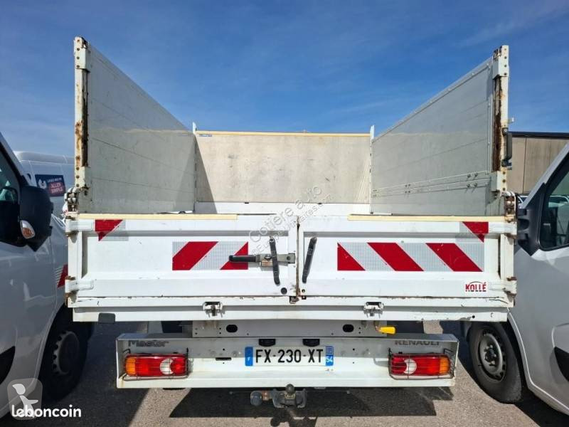 Véhicule utilitaire Renault 165 CH DIN