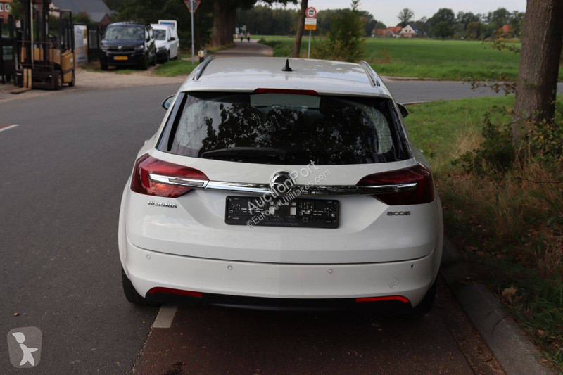 Véhicule utilitaire Opel Sports SW