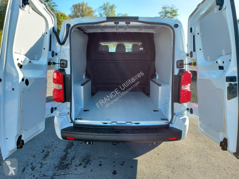 Fiat SCUDO FG BVA 5 PLACES XL 2.2 DIESEL 180CH...