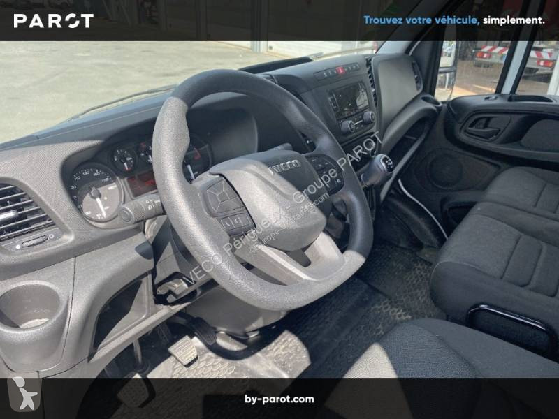 Véhicule utilitaire Iveco 35C16