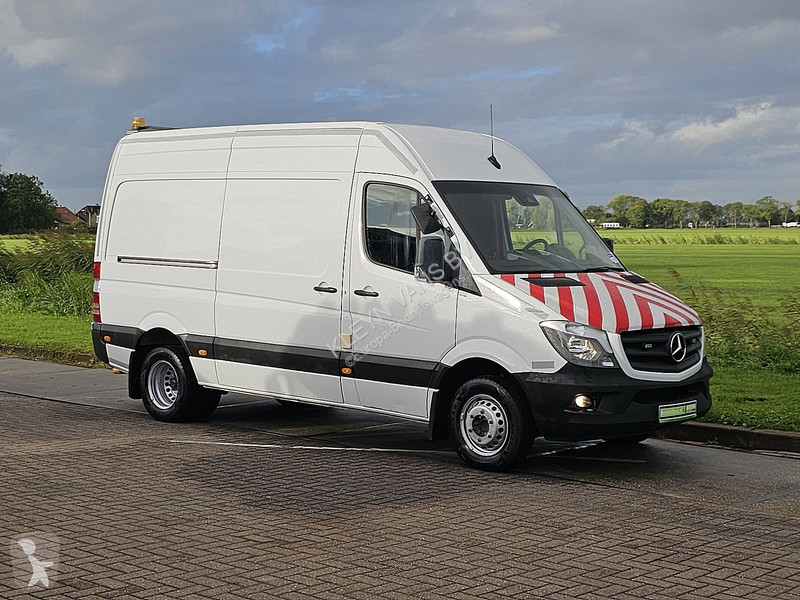 Véhicule utilitaire Mercedes 519 L2H2 N2 3500Kg...
