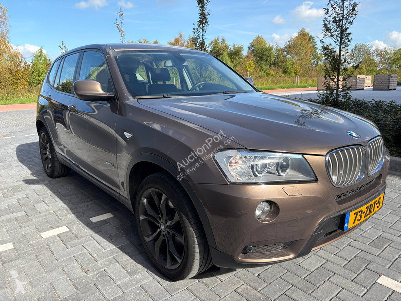 Véhicule utilitaire BMW
